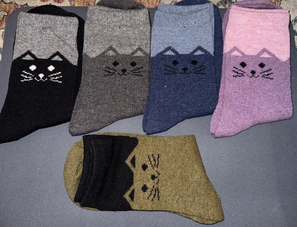 NWT Set Of Five Ladies Cat Socks Polyester/Spandex